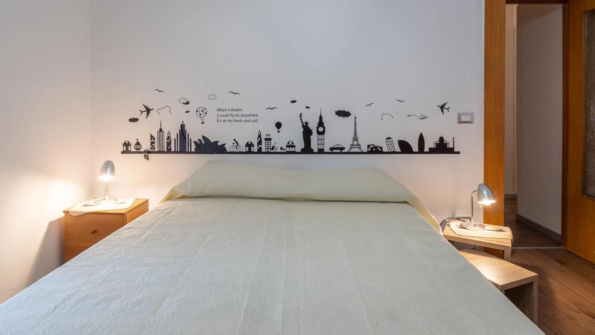 Sbarcadero Apartment 0*, Syracuse Italy