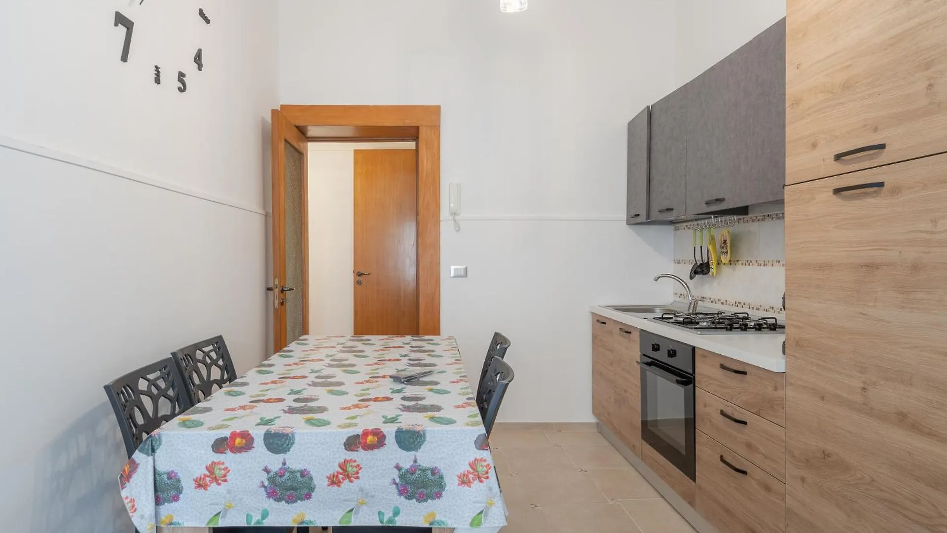 Sbarcadero Apartment