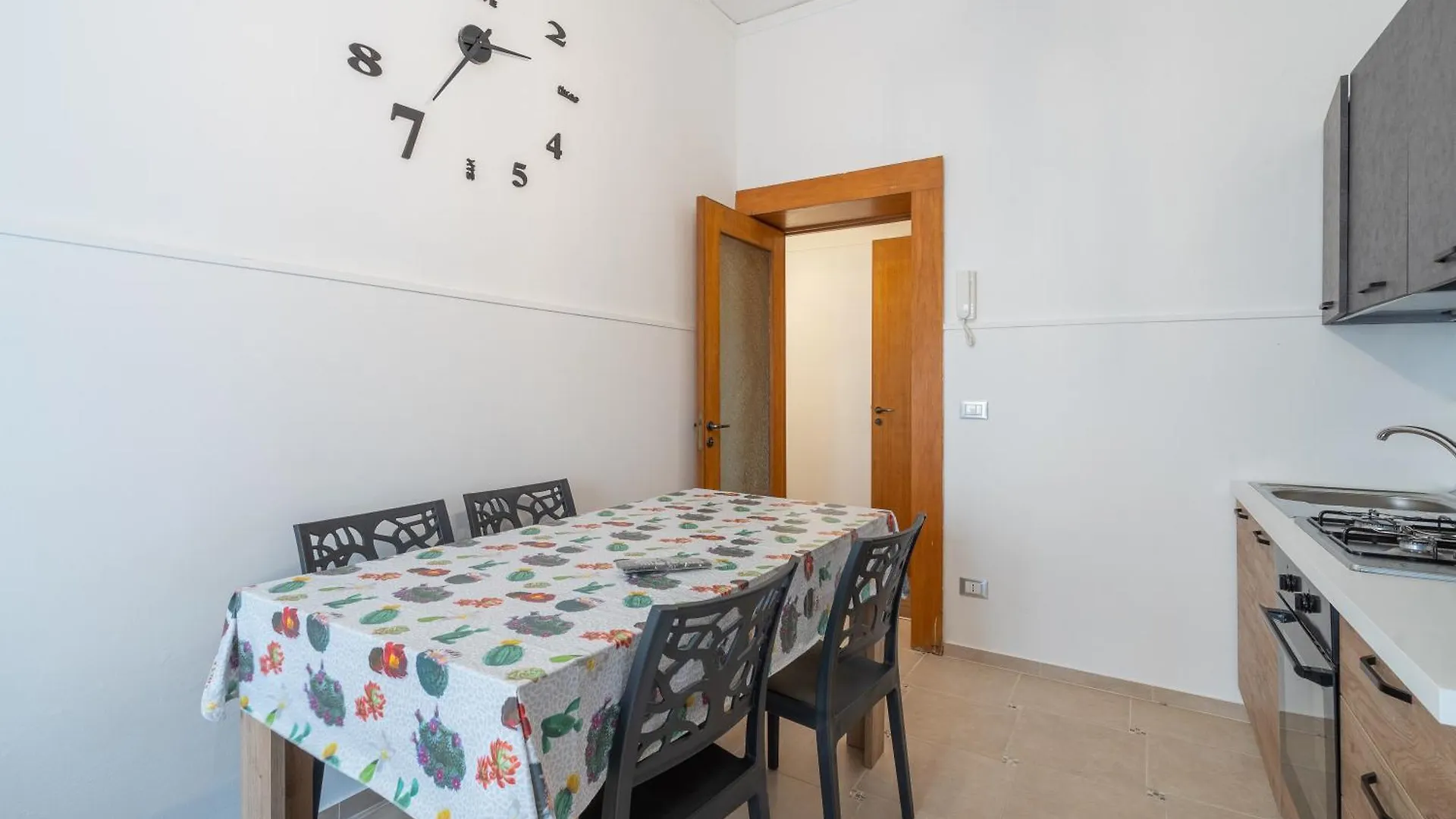 Sbarcadero Apartment