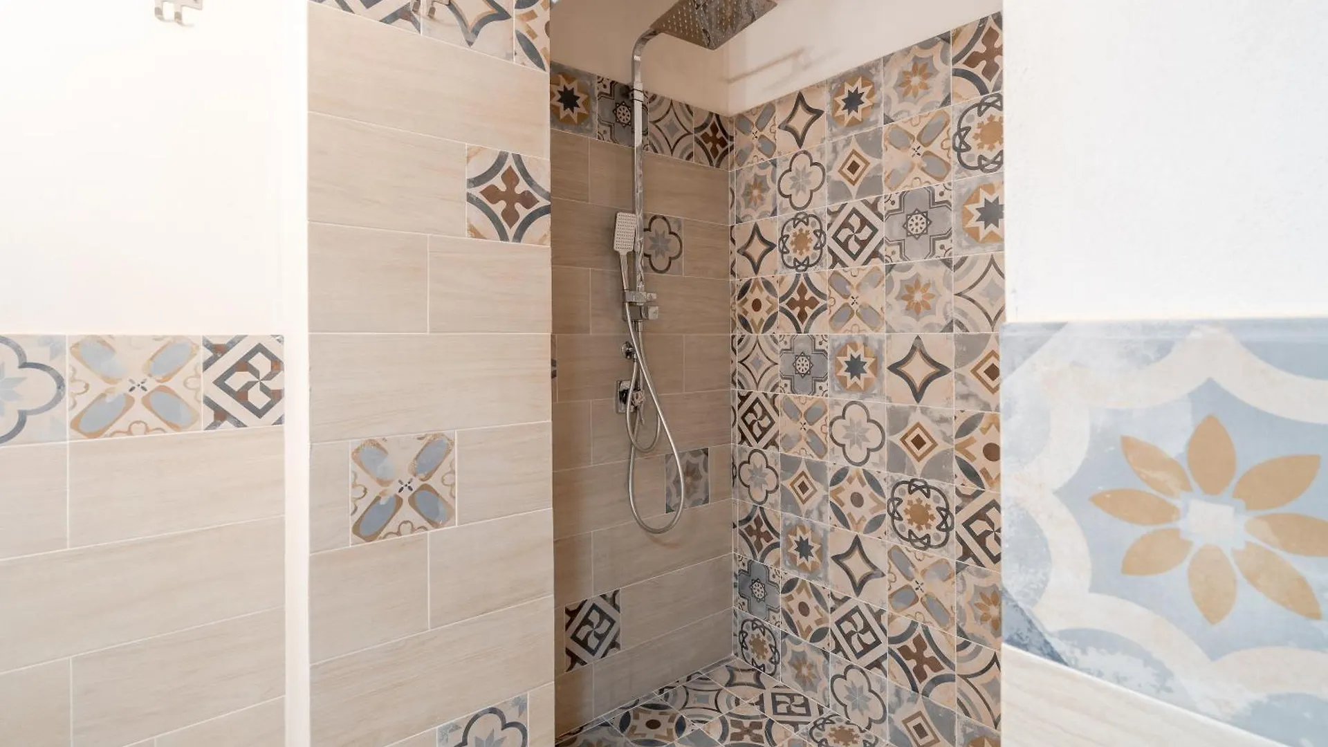 Sbarcadero Apartment 0*, Syracuse Italy